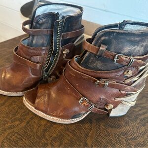 Freebird by Steven | Carter | SZ11 | EUC